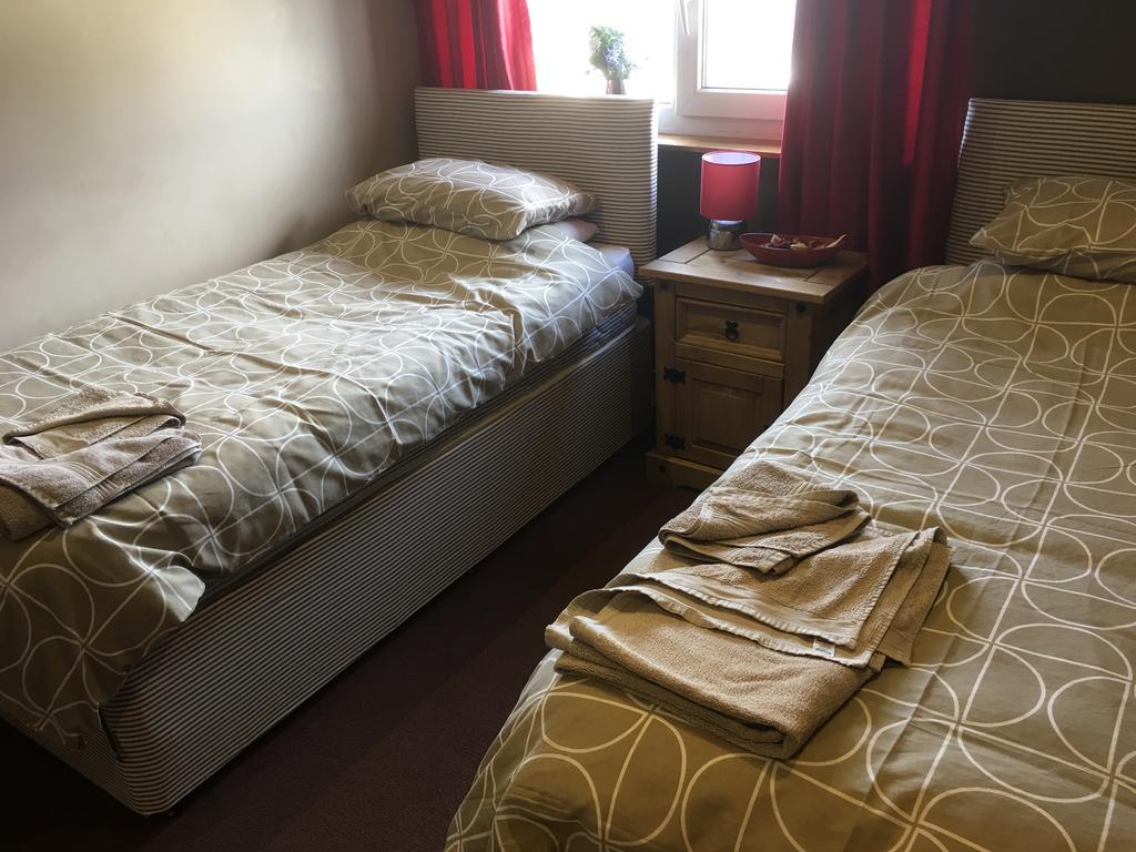 The Swan Inn 斯特兰拉尔 外观 照片