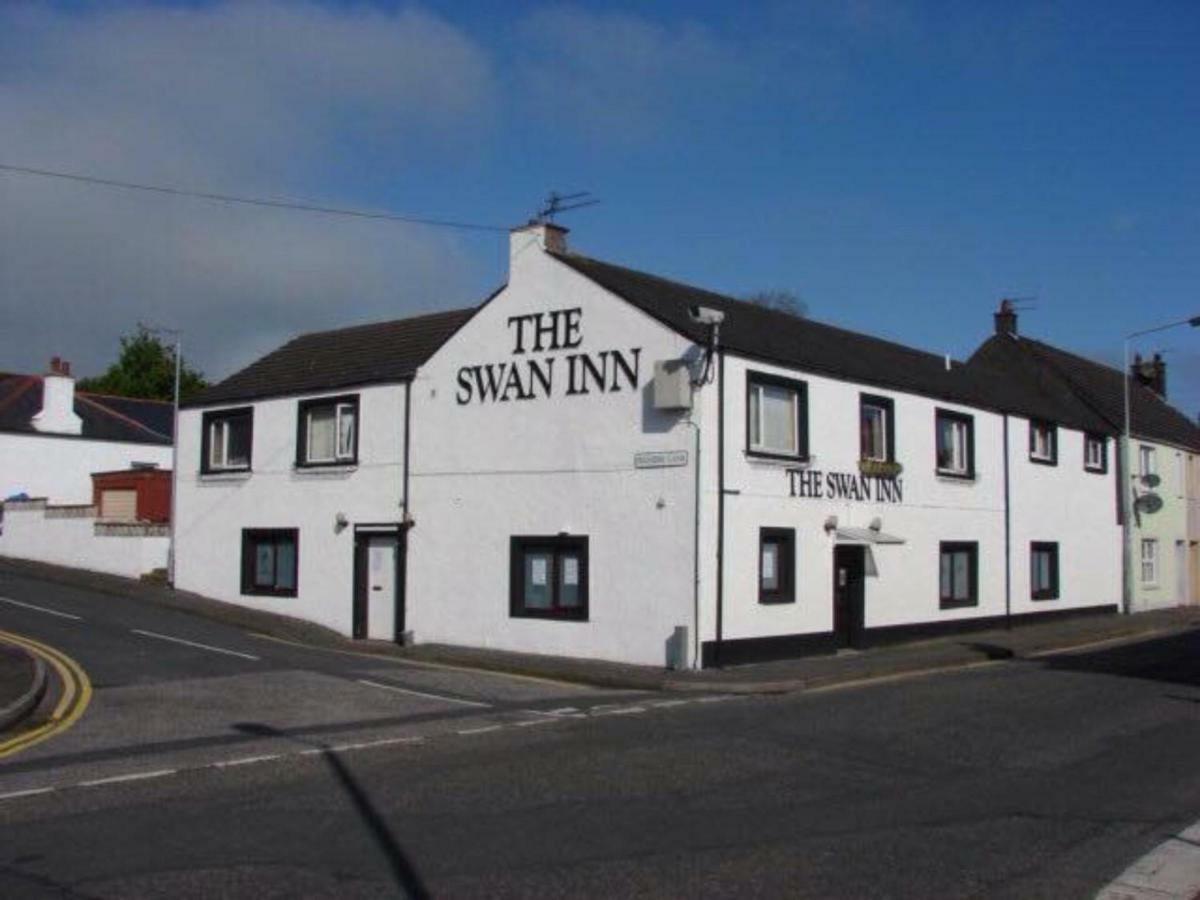 The Swan Inn 斯特兰拉尔 外观 照片